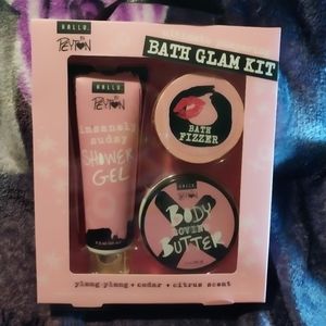 Hallu by Peyton Ultimate Pampering Bath Glam Kit